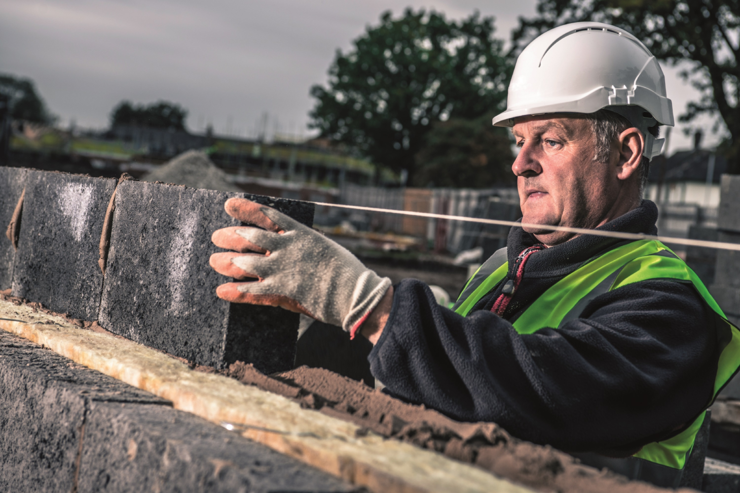 How do you calculate lintel load